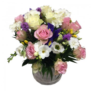 Aranjament Floral Trandafiri, Liatris, Iris si Frezii